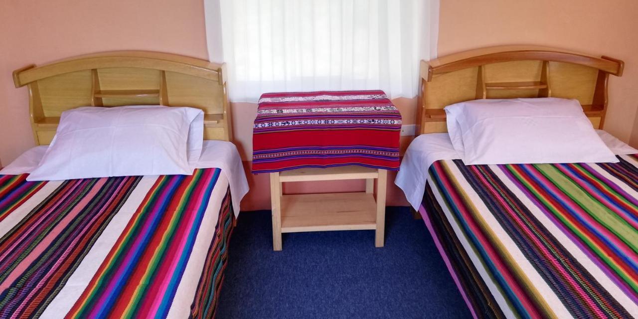 Taquile Hospedaje Mario Huillanopampa Habitación foto