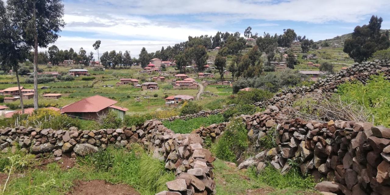 Taquile Hospedaje Mario Huillanopampa Exterior foto