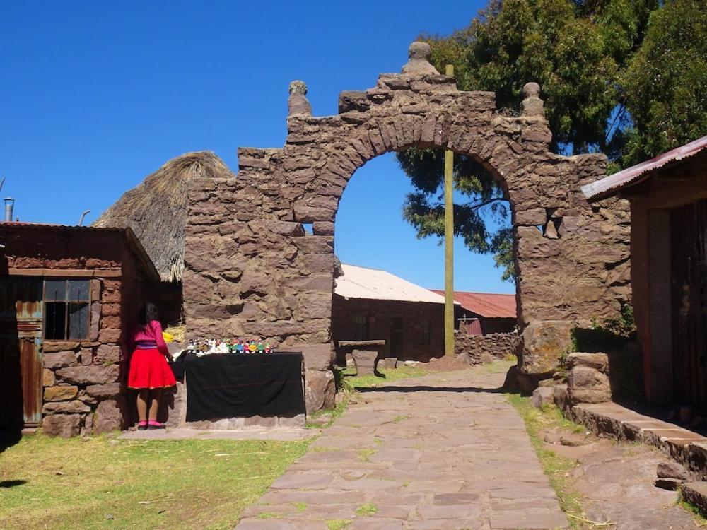 Taquile Hospedaje Mario Huillanopampa Exterior foto