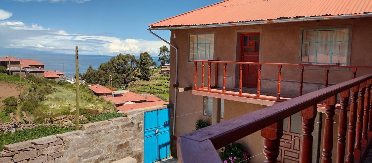 Taquile Hospedaje Mario Huillanopampa Exterior foto
